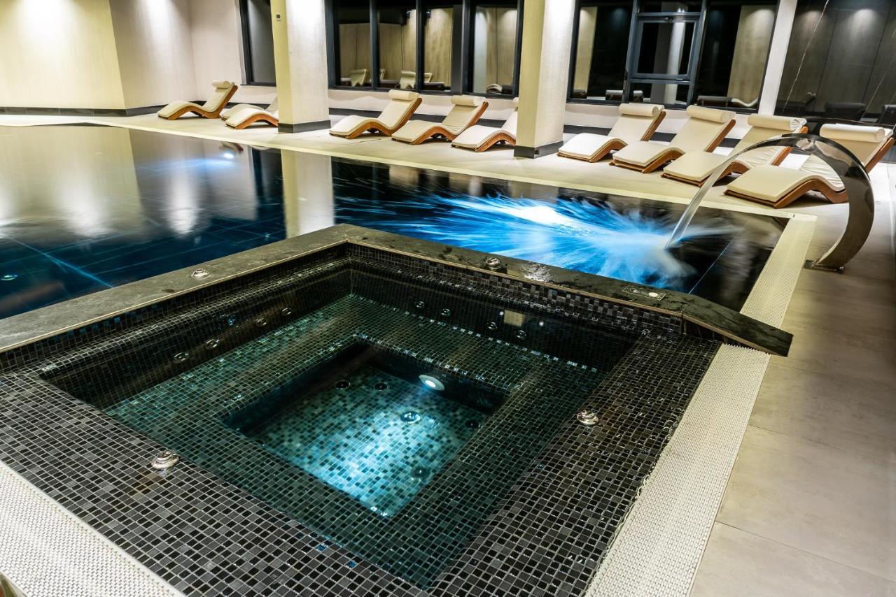 Hotel Roman Maramures - Ski & Spa Resort Statiunea エクステリア 写真