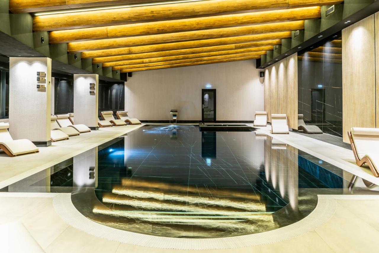 Hotel Roman Maramures - Ski & Spa Resort Statiunea エクステリア 写真