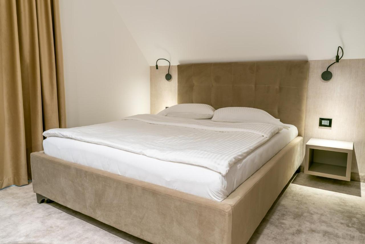 Hotel Roman Maramures - Ski & Spa Resort Statiunea エクステリア 写真