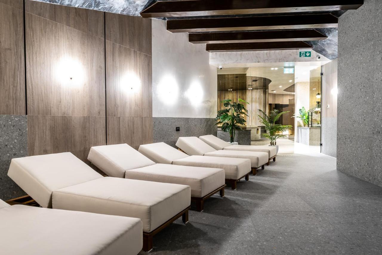 Hotel Roman Maramures - Ski & Spa Resort Statiunea エクステリア 写真