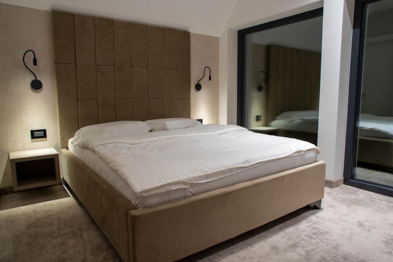 Hotel Roman Maramures - Ski & Spa Resort Statiunea エクステリア 写真