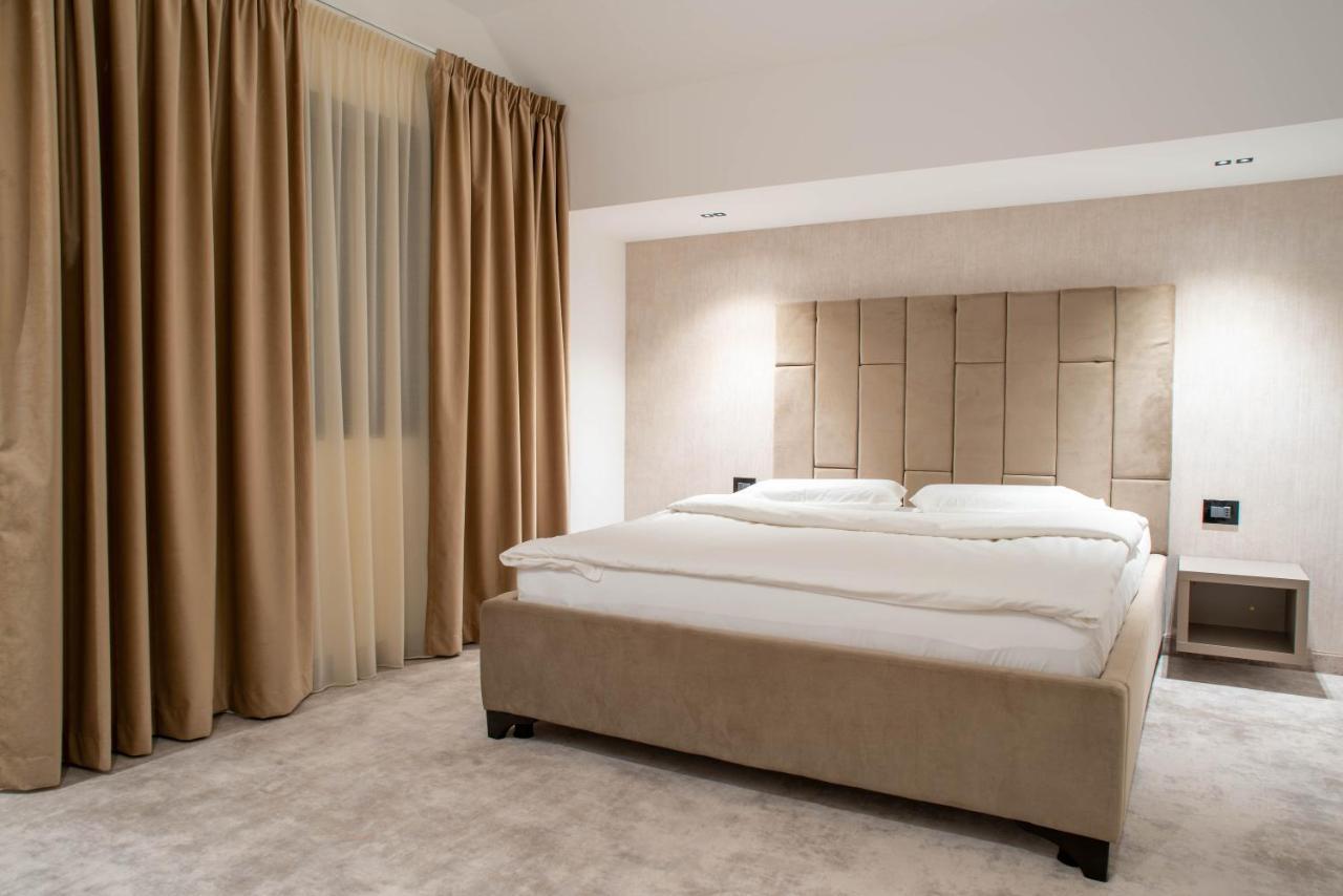 Hotel Roman Maramures - Ski & Spa Resort Statiunea エクステリア 写真