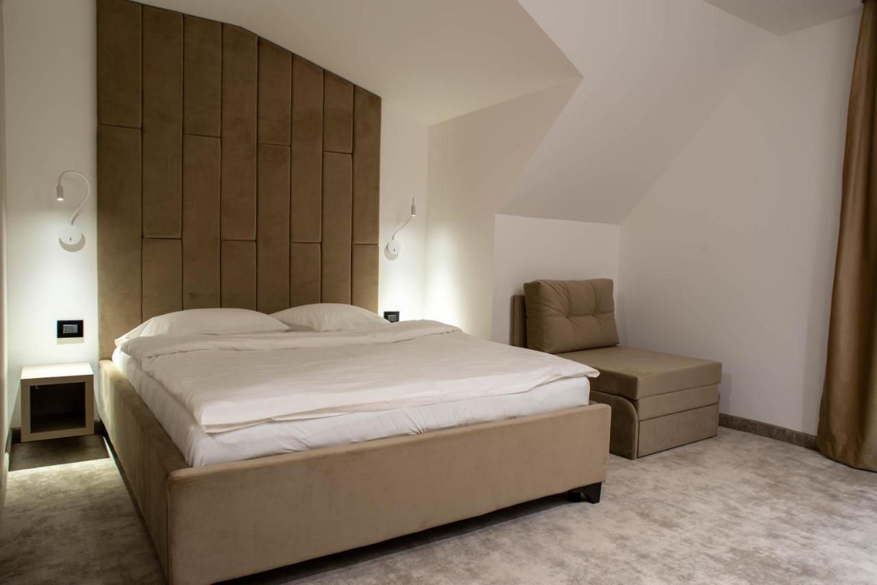 Hotel Roman Maramures - Ski & Spa Resort Statiunea エクステリア 写真