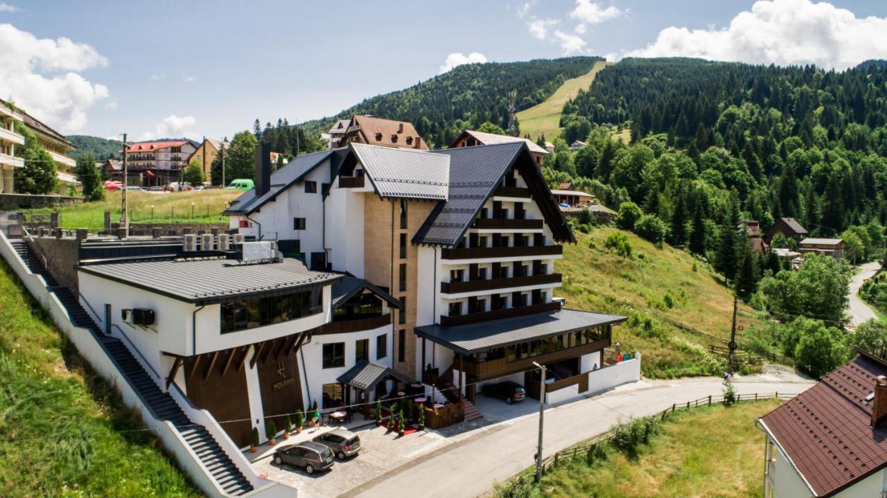 Hotel Roman Maramures - Ski & Spa Resort Statiunea エクステリア 写真