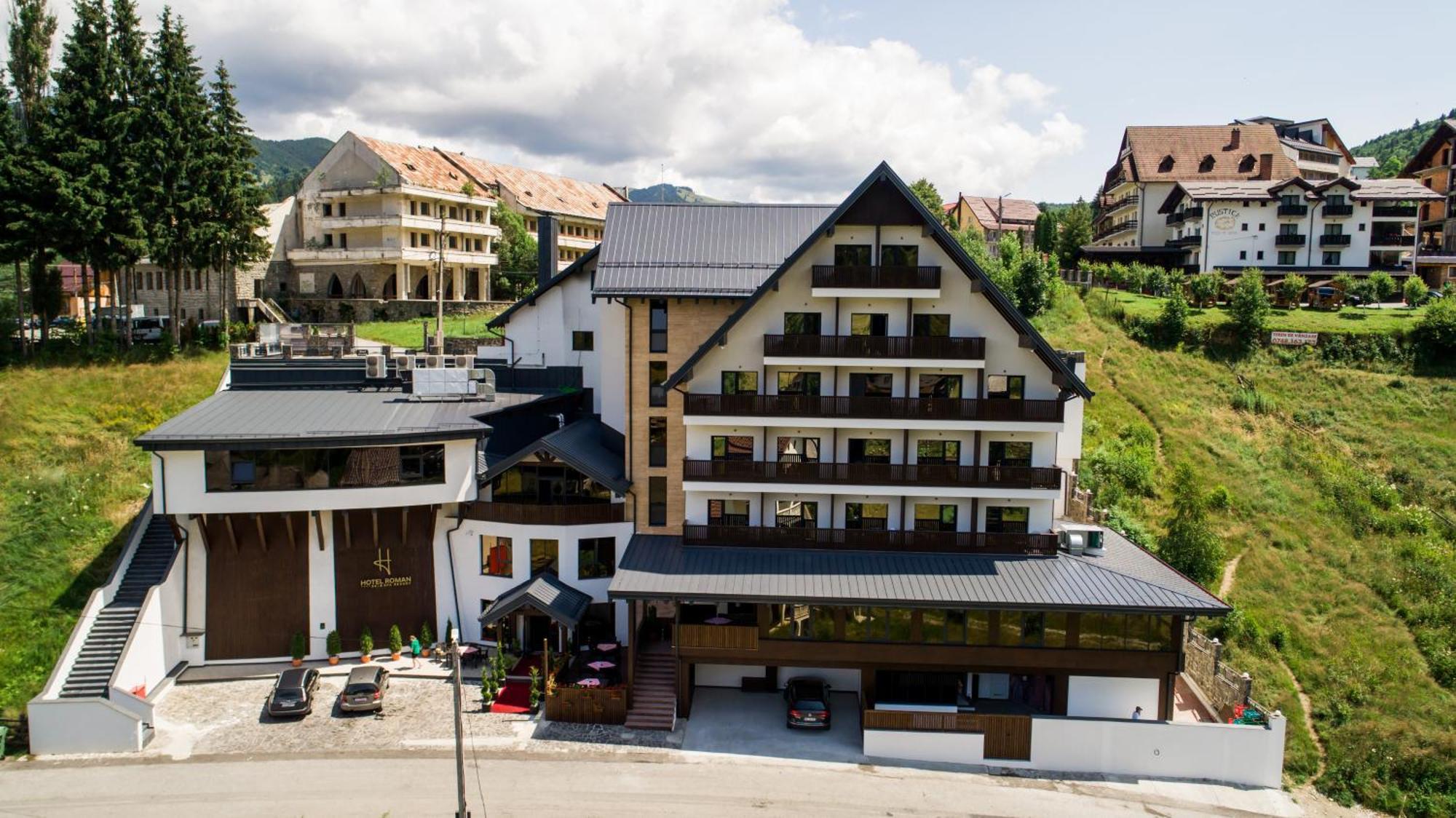 Hotel Roman Maramures - Ski & Spa Resort Statiunea エクステリア 写真