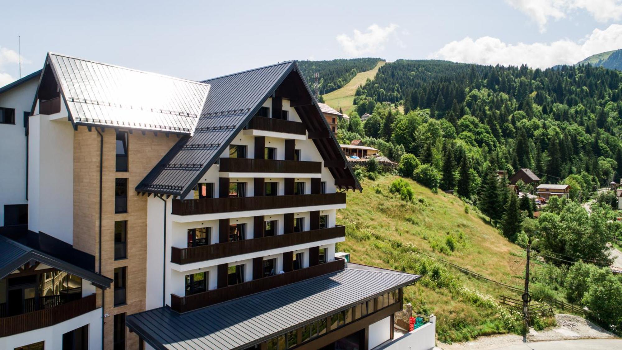 Hotel Roman Maramures - Ski & Spa Resort Statiunea エクステリア 写真